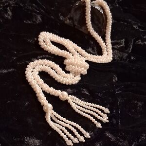 Elegant Pearl Vintage Necklace